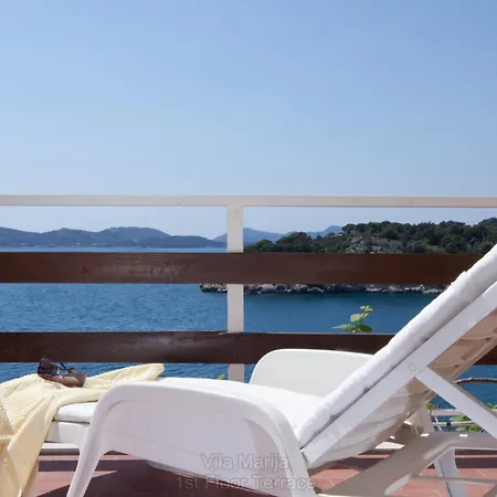 Unique Dalmatian Seafront - Set In A 300 M2 Mediterranean Garden With Private Beach, Large Pool And Terrace. 빌라 *