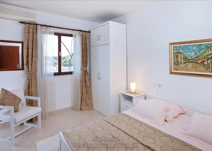 Unique Dalmatian Seafront - Set In A 300 M2 Mediterranean Garden With Private Beach, Large Pool And Terrace.