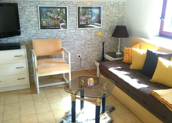 Unique Dalmatian Seafront - Set In A 300 M2 Mediterranean Garden With Private Beach, Large Pool And Terrace. 빌라 자톤