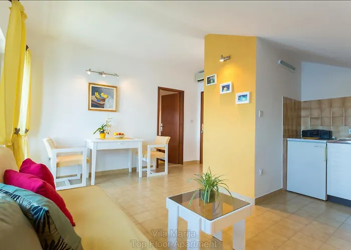 Unique Dalmatian Seafront - Set In A 300 M2 Mediterranean Garden With Private Beach, Large Pool And Terrace. 빌라 *