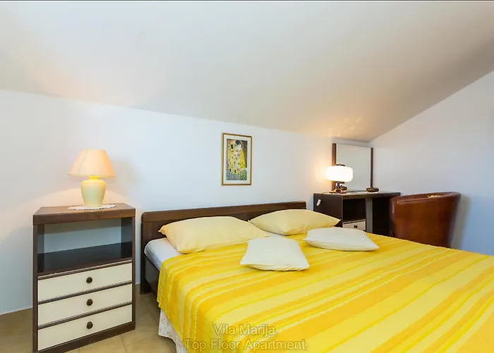 빌라 Unique Dalmatian Seafront - Set In A 300 M2 Mediterranean Garden With Private Beach, Large Pool And Terrace. *
