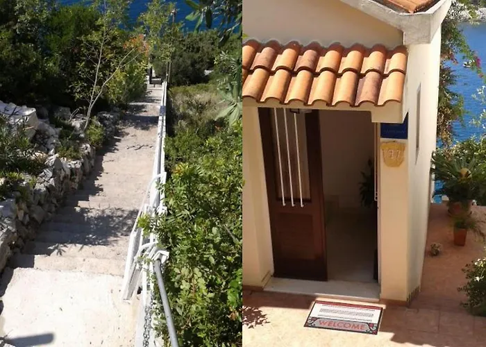Unique Dalmatian Seafront - Set In A 300 M2 Mediterranean Garden With Private Beach, Large Pool And Terrace. 자톤