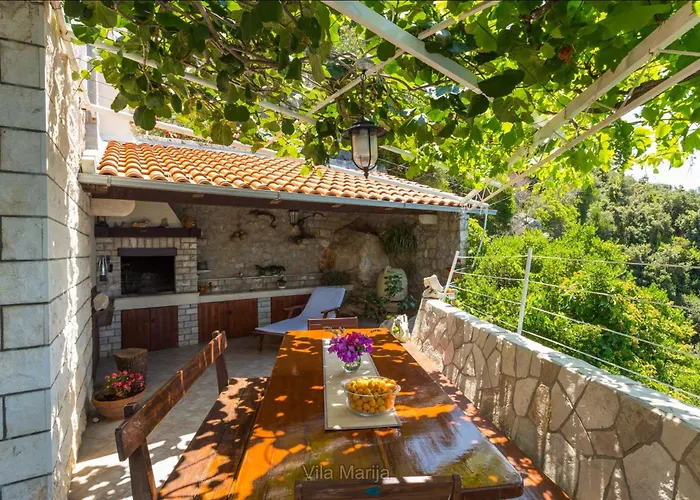 Unique Dalmatian Seafront - Set In A 300 M2 Mediterranean Garden With Private Beach, Large Pool And Terrace. *