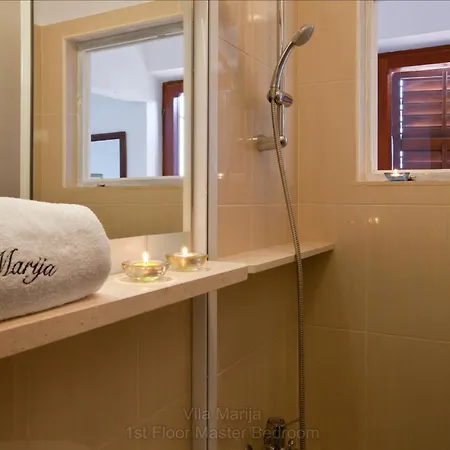 Dalmatian Seafront Villa: Private Beach, Garden & Pool Oasis Villa Zaton (Dubrovnik-Neretva)