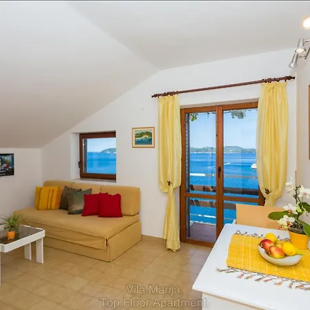 Dalmatian Seafront Villa: Private Beach, Garden & Pool Oasis Zaton (Dubrovnik-Neretva)