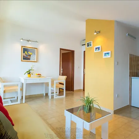 Unique Dalmatian Seafront - Set In A 300 M2 Mediterranean Garden With Private Beach, Large Pool And Terrace. Villa *