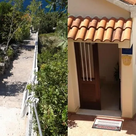 Dalmatian Seafront Villa: Private Beach, Garden & Pool Oasis Zaton (Dubrovnik-Neretva)